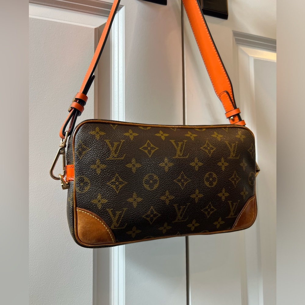Louis Vuitton monogram ๐ปโด๐๐โฏ๐ clutch. - Picture 5 of 10